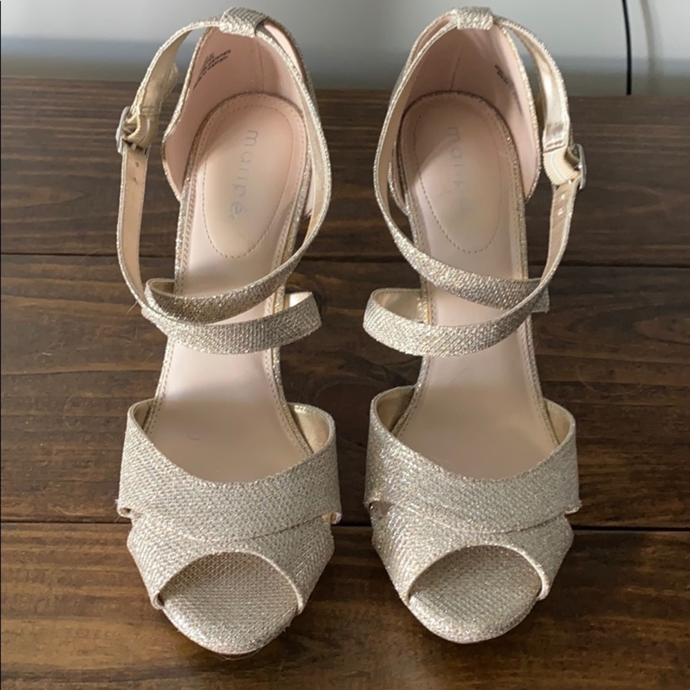 *Worn 1x*. Maripé Gold/Silver Heel
